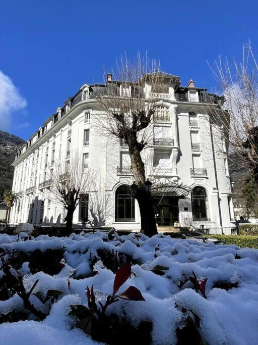 101 Pyrenees Palace Appartement Bagnères-de-Luchon Exteriér fotografie